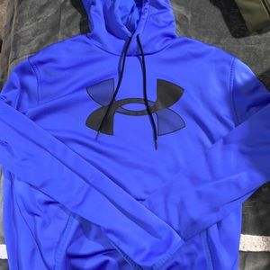Women’s underarmour hoodie